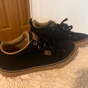Women’s Harley-Davidson sneakers Sz 8 NWOT